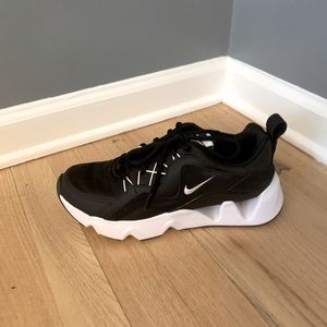 Nike Black Ryz 365 Trainers 8.5